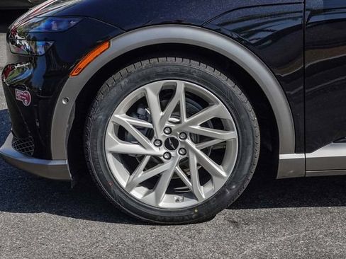 Used 2023 Genesis GV60 Advanced AWD/4WD image 10