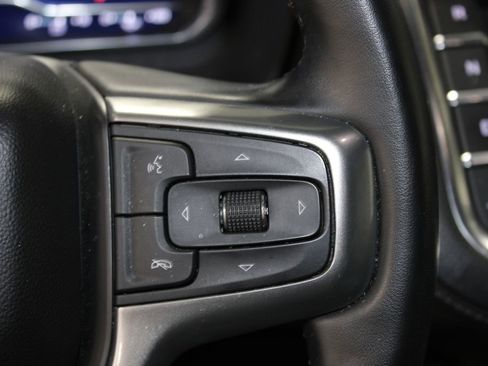 Used 2023 Chevrolet Suburban Premier image 16