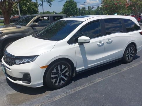 Used 2025 Honda Odyssey EX-L image 1