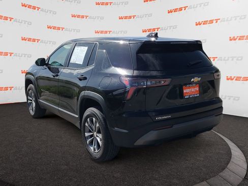 Used 2025 Chevrolet Equinox LT FWD image 3