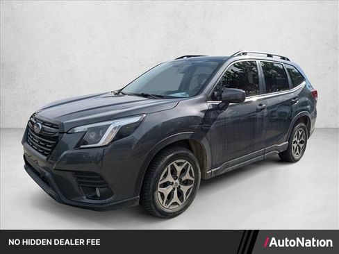 Used 2022 Subaru Forester Premium AWD/4WD image 1