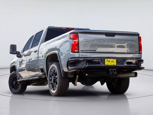 Used 2025 Chevrolet Silverado 2500 LT w/ Trail Boss Package AWD/4WD image 3