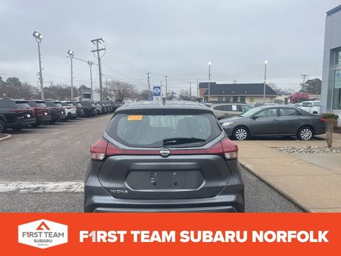 Used 2023 Nissan Kicks S image 5