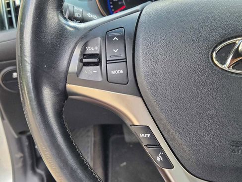 Used 2013 Hyundai Genesis 2.0T RWD image 17
