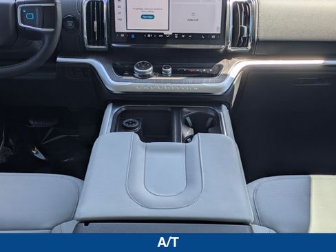 New 2026 Ford Expedition Max Platinum w/ Platinum Ultimate Package AWD/4WD image 24