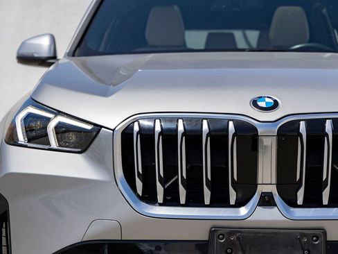 Used 2023 BMW X1 xDrive28i w/ Premium Package AWD/4WD image 8
