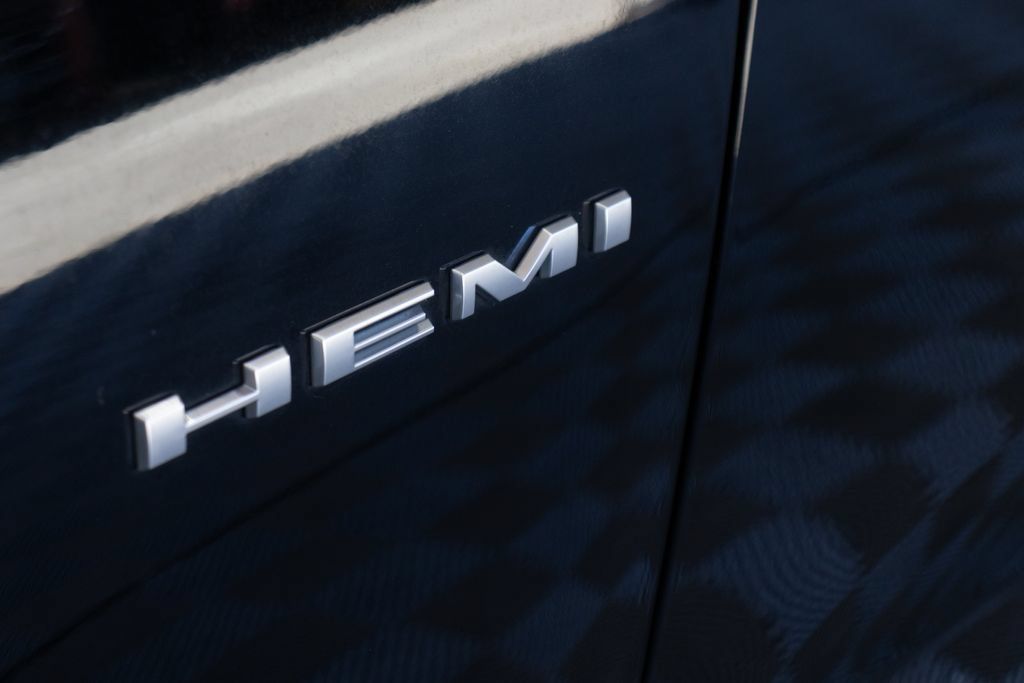 Used 2022 Dodge Durango R/T RWD image 12