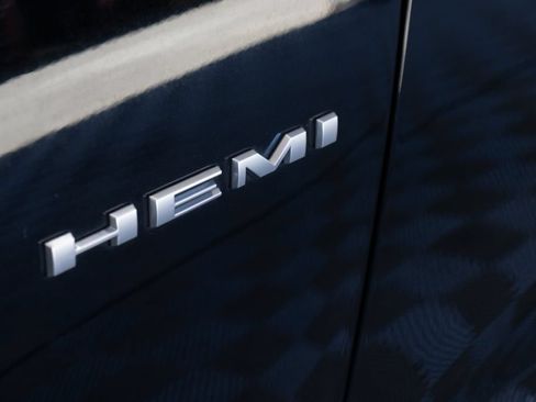 Used 2022 Dodge Durango R/T RWD image 12