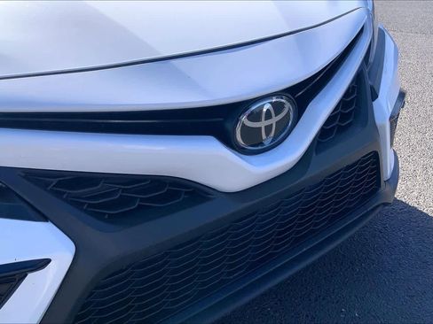 Used 2022 Toyota Camry SE w/ Carpet Mat Package (TMS) image 30