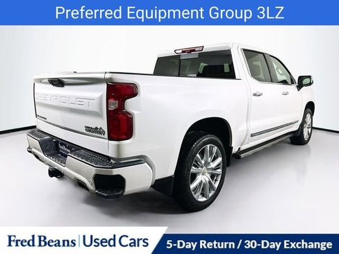 Used 2025 Chevrolet Silverado 1500 High Country image 8