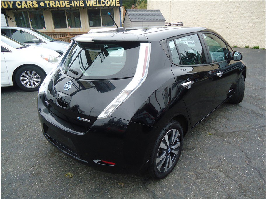 Used 2013 Nissan Leaf SL w/ Premium Pkg FWD image 6