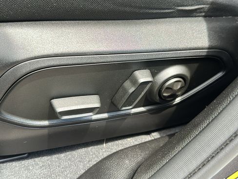 Used 2024 Jeep Grand Cherokee L Laredo w/ Trailer Tow Package image 14