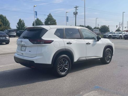 Used 2025 Nissan Rogue S AWD/4WD image 6
