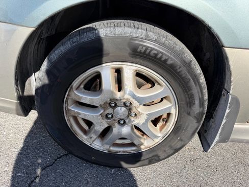 Used 2002 Subaru Outback Wagon image 17