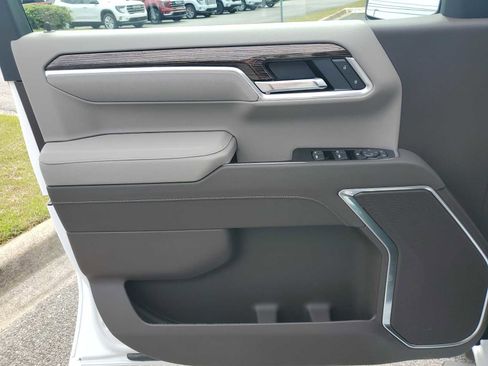 New 2026 GMC Sierra 1500 SLE w/ Preferred Package image 15