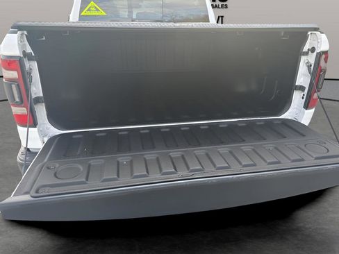 Used 2023 RAM 1500 Big Horn AWD/4WD image 19