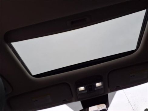 Used 2022 Kia Telluride S image 9