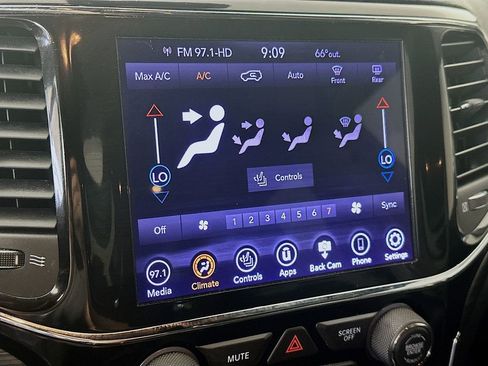 Used 2020 Jeep Grand Cherokee Altitude image 19