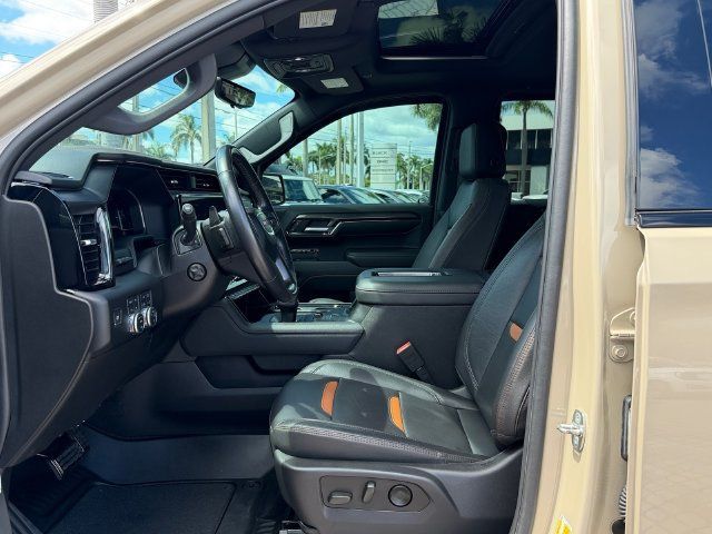Used 2022 GMC Sierra 1500 AT4 w/ AT4 Premium Package AWD/4WD image 10