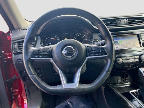 Used 2017 Nissan Rogue SL w/ SL Premium Package image 11