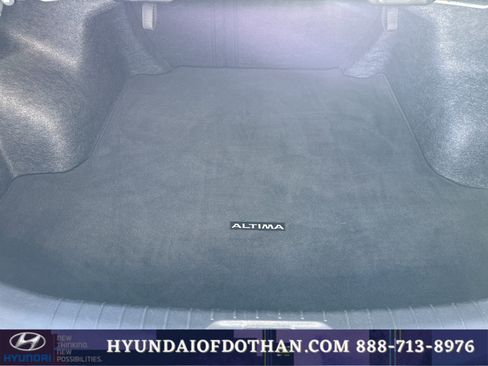 Used 2025 Nissan Altima 2.5 SV image 13