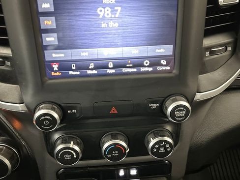 Used 2021 RAM 1500 Big Horn image 16