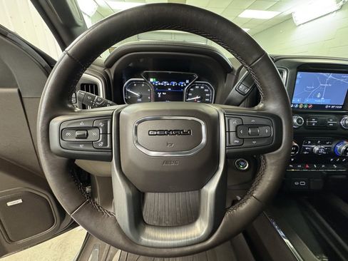 Used 2022 GMC Sierra 2500 Denali w/ Denali Ultimate Package image 34