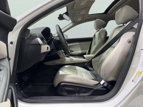 Used 2019 Honda Accord EX image 15