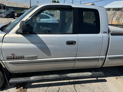 Used 1999 Dodge Ram 2500 Truck 2WD Quad Cab image 4