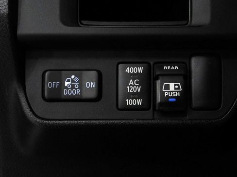 Used 2017 Toyota Tacoma Limited image 41