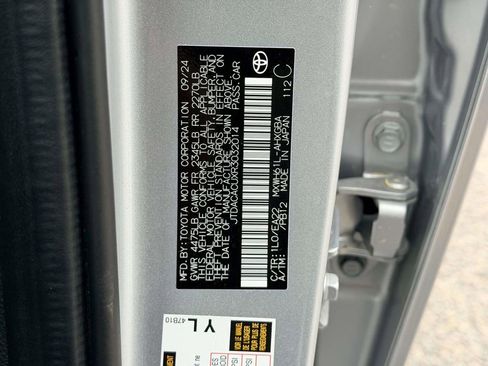 Used 2024 Toyota Prius Prime XSE image 26