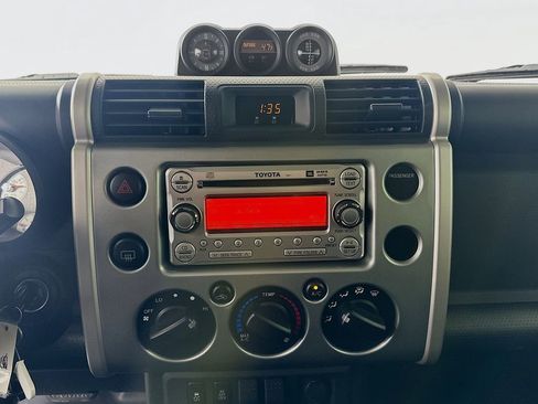 Used 2012 Toyota FJ Cruiser 2WD image 14