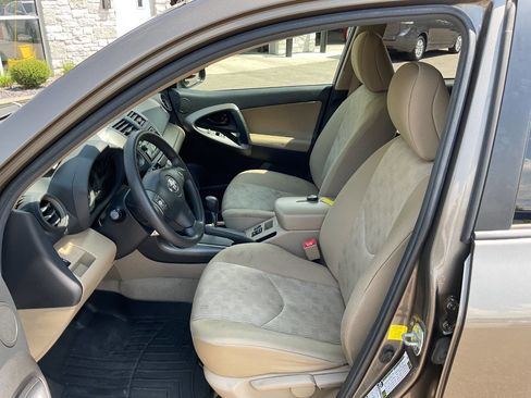 Used 2012 Toyota RAV4 4WD w/ Value Pkg image 13