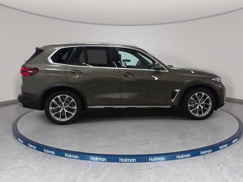 Used 2024 BMW X5 xDrive50e w/ Premium Package AWD/4WD image 4