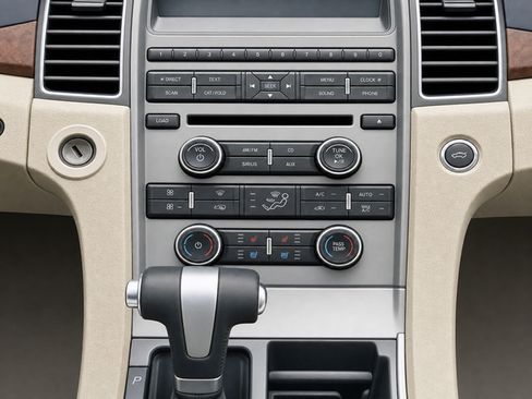 Used 2010 Ford Taurus Limited FWD image 15