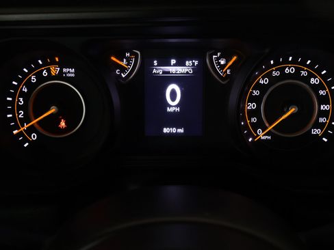 Used 2025 Jeep Gladiator Sport AWD/4WD image 4