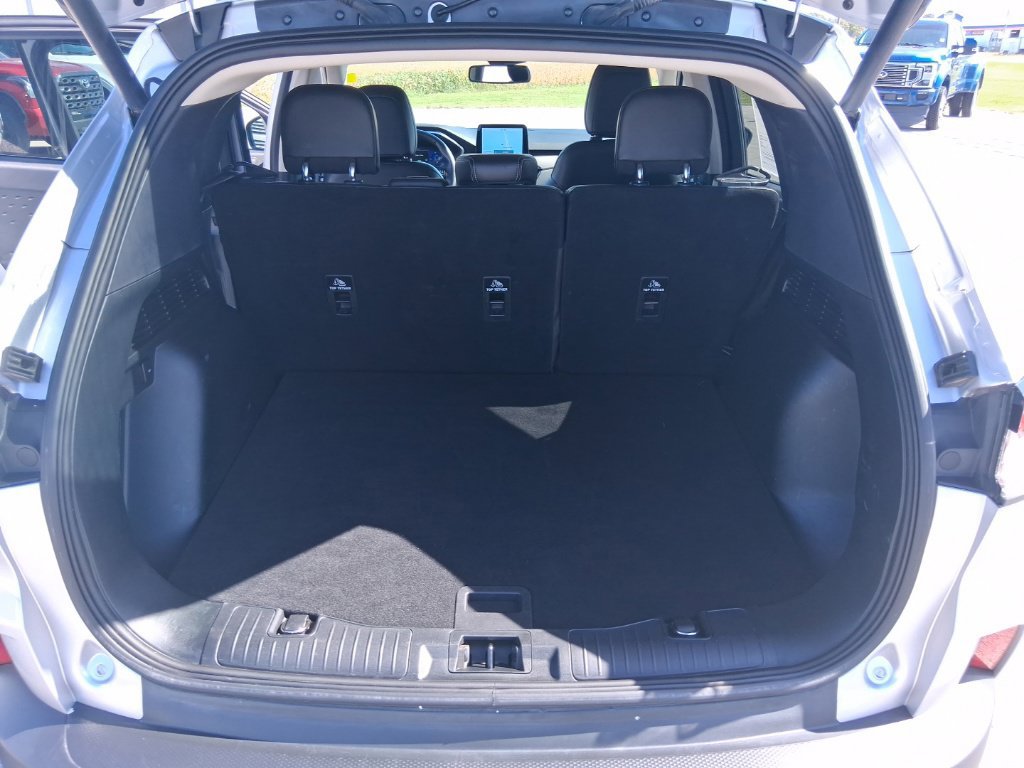 Used 2020 Ford Escape Titanium FWD image 27