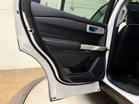 Used 2021 Ford Explorer Limited w/ Equipment Group 301A image 15