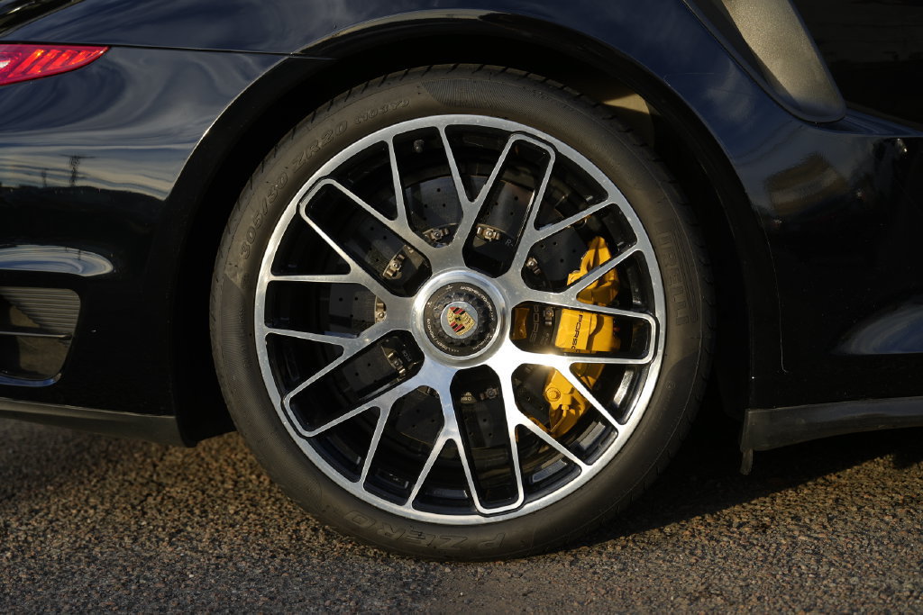Used 2014 Porsche 911 Turbo S AWD/4WD image 14