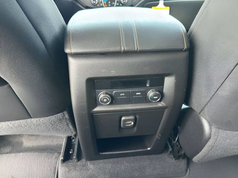 Used 2019 Chevrolet Traverse LT AWD/4WD image 21