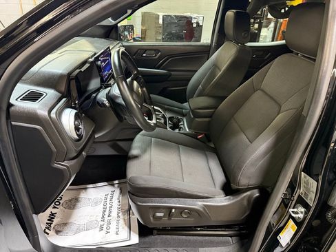 Used 2023 Chevrolet Colorado LT w/ LT Convenience Package II AWD/4WD image 21