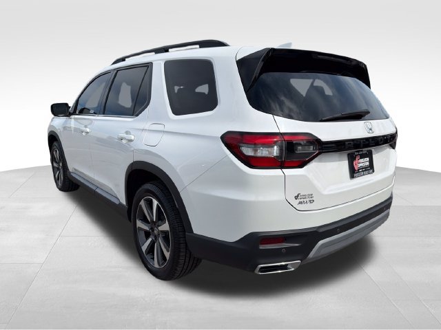 Used 2025 Honda Pilot Elite image 5