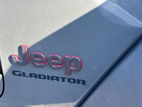 Used 2020 Jeep Gladiator Rubicon w/ Trailer Tow Package image 6