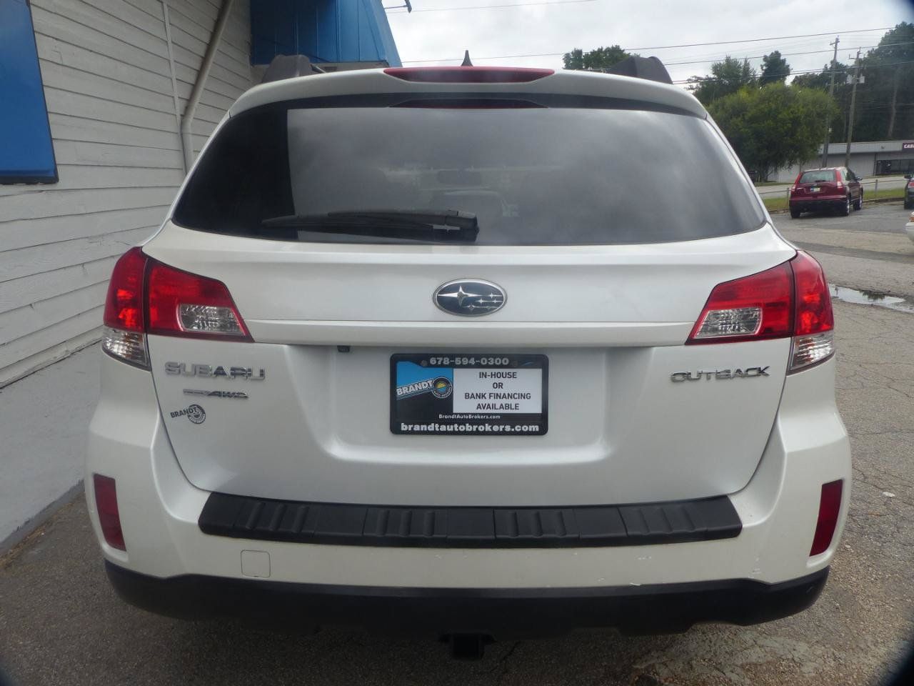 Used 2011 Subaru Outback 2.5i Limited AWD/4WD image 6