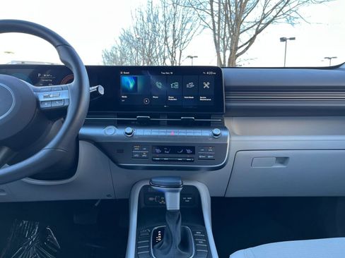 Used 2025 Hyundai Kona SEL image 21