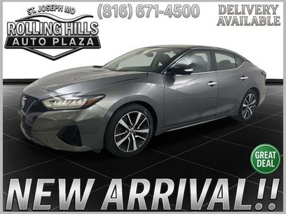 Used 2022 Nissan Maxima SV w/ Floor Mat Group