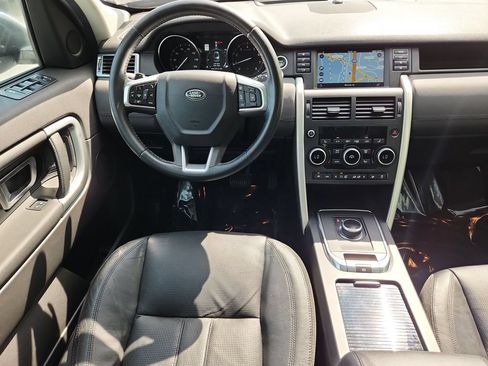 Used 2017 Land Rover Discovery Sport HSE AWD/4WD image 4