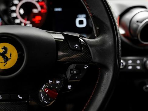 Used 2019 Ferrari 812 Superfast RWD image 18