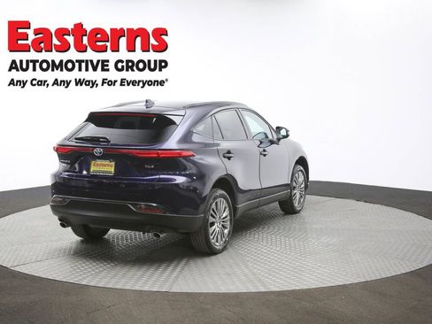 Used 2023 Toyota Venza XLE image 41