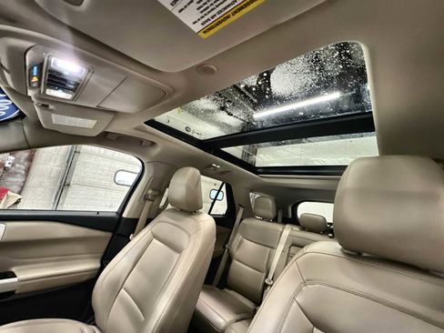 Used 2021 Ford Explorer XLT w/ Equipment Group 202A image 16